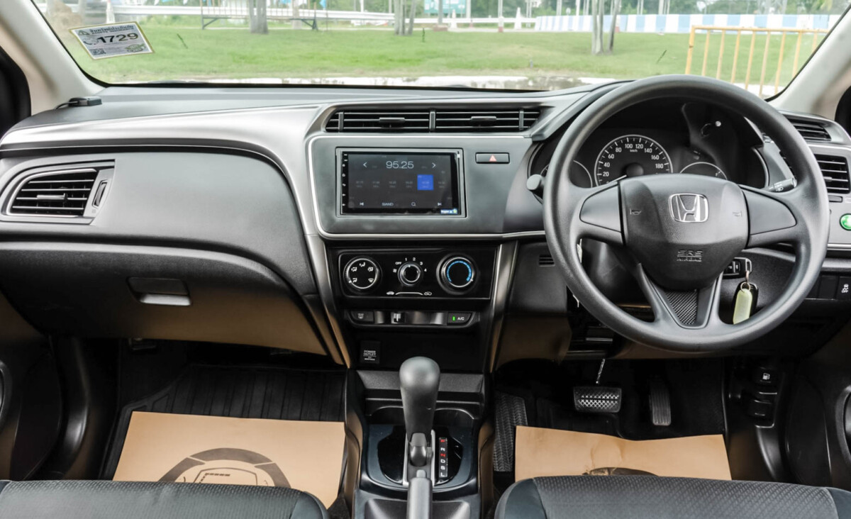 Honda city e mt deals