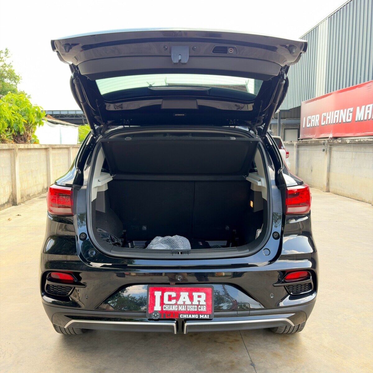 LINE_ALBUM_MG zs Ev ดำ_261027_9